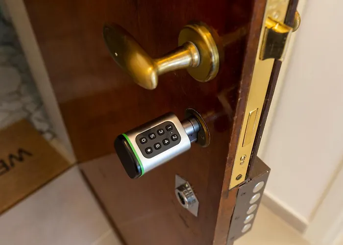 아파트 Coronelli - Flower District *