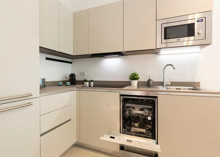 아파트 Coronelli - Flower District *